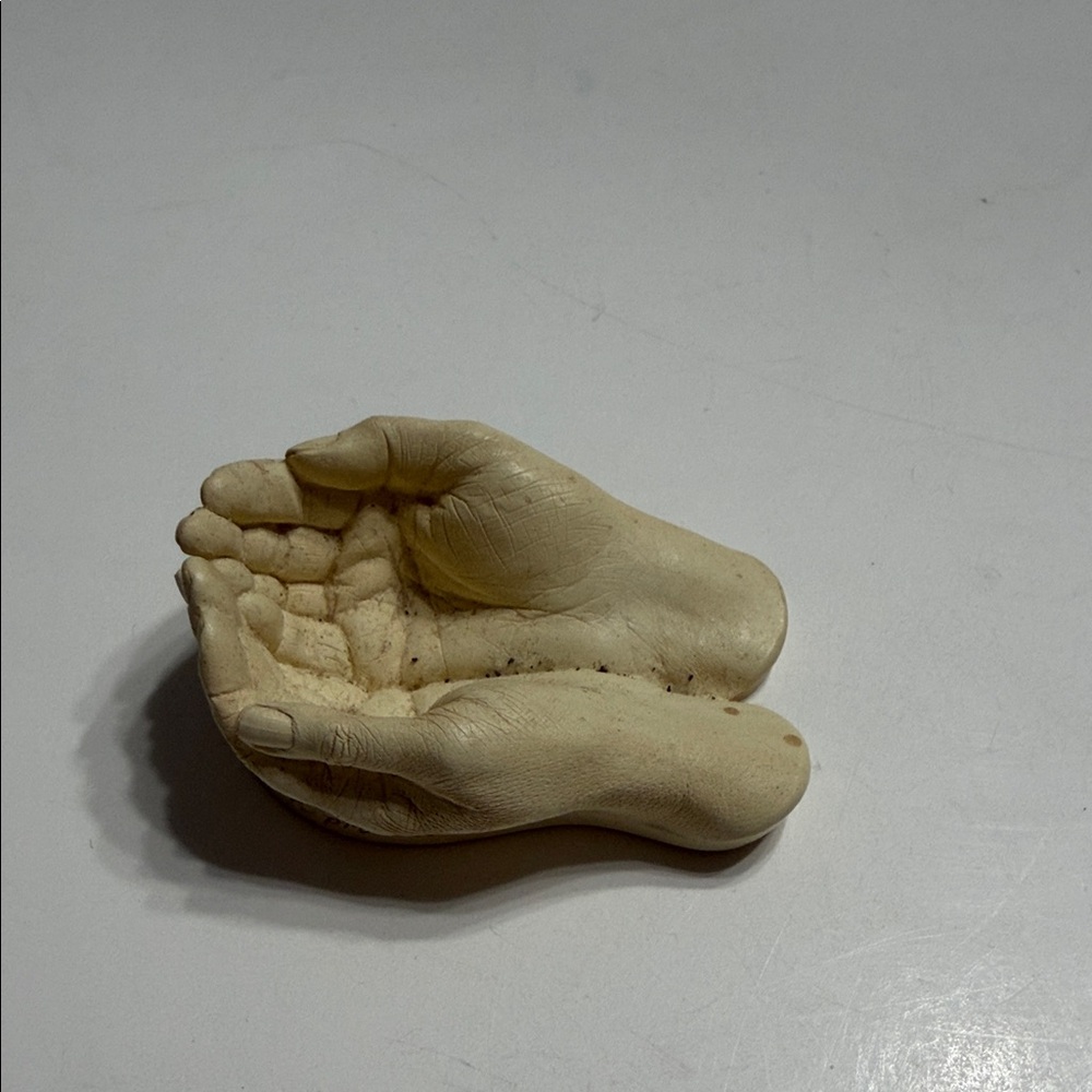 Vintage Angelstar Open Hands Keepsake 2002 Edition Ceramic